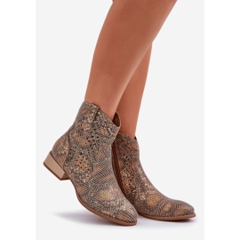 Jezzi Low -heeled women's openwork boots decorated with an animal pattern gold golden 1