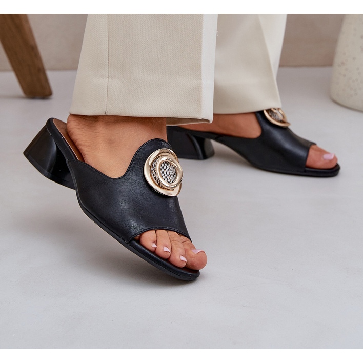 Jezzi Elegant women's low -heels with a black decoration 2 Jezzi Elegant women's low -heels with a black decoration 2