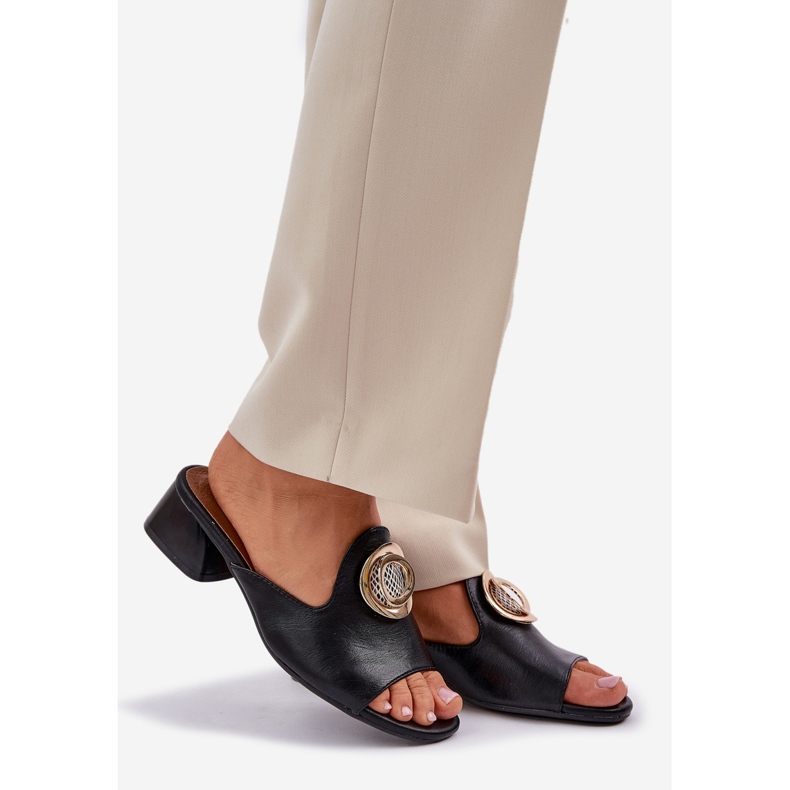 Jezzi Elegant women's low -heels with a black decoration 1 Jezzi Elegant women's low -heels with a black decoration 1