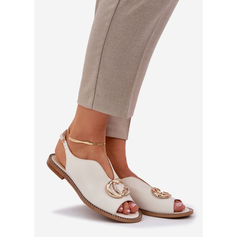 Flat -heeled leather sandals with the Laura Messi 2865 decoration beige 1 Flat -heeled leather sandals with the Laura Messi 2865 decoration beige 1