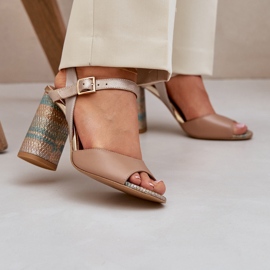 Leather elegant sandals on the Laura Messi 2136 dark -bearing post beige 2 Leather elegant sandals on the Laura Messi 2136 dark -bearing post beige 2
