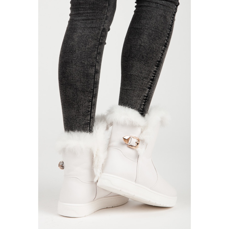 Suede snow boots white 2