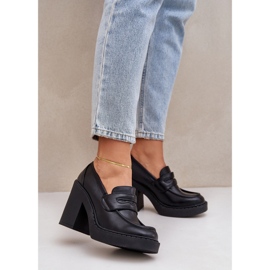 Pumps on a massive pillar with eco leather black 2