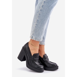 Pumps on a massive pillar with eco leather black 1