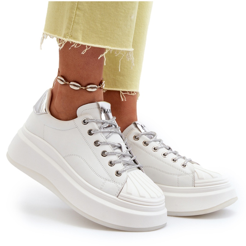 Women's sports leather sneakers on Goe NN2N4033 white platform 5