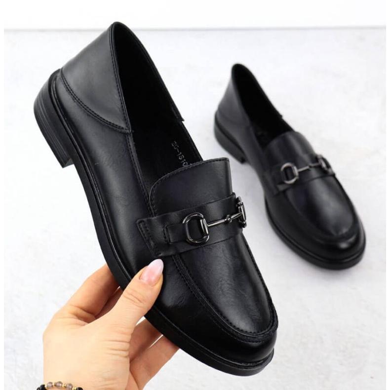 Moccasin shoes with a Vinceza 18107 decoration black 1 Moccasin shoes with a Vinceza 18107 decoration black 1