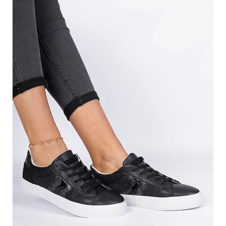 Black sneakers with an animal motif decorated with glitter 2 Black sneakers with an animal motif decorated with glitter 2