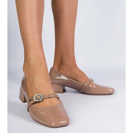 Brown elegant pumps decorated with zircons 1 Brown elegant pumps decorated with zircons 1