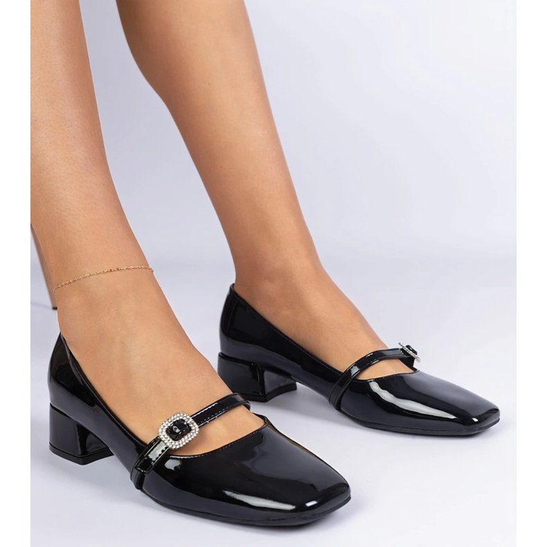 Black elegant pumps decorated with zircons 2 Black elegant pumps decorated with zircons 2