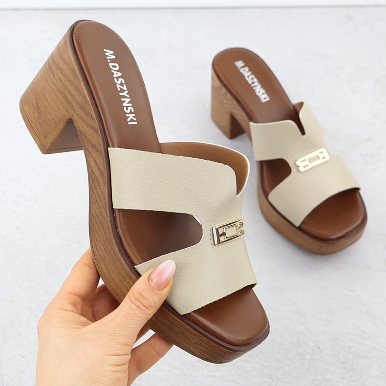 Women's slippers on the post beige M. Daszyński MR23126-11 1