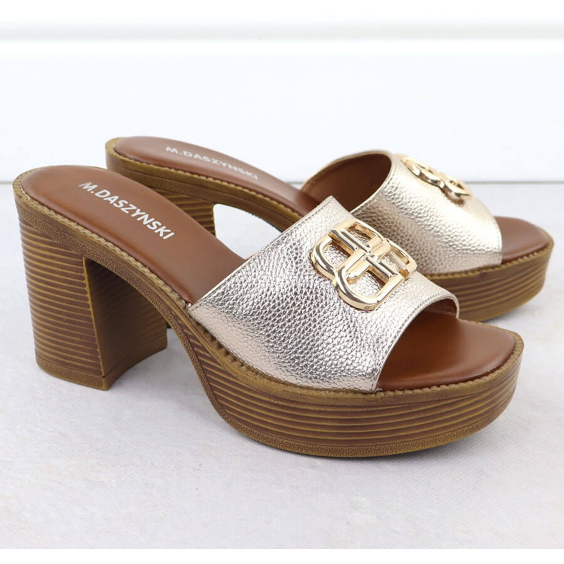 Women's slippers on the post and platform Złote M. Daszyński MR24146-3 golden 2