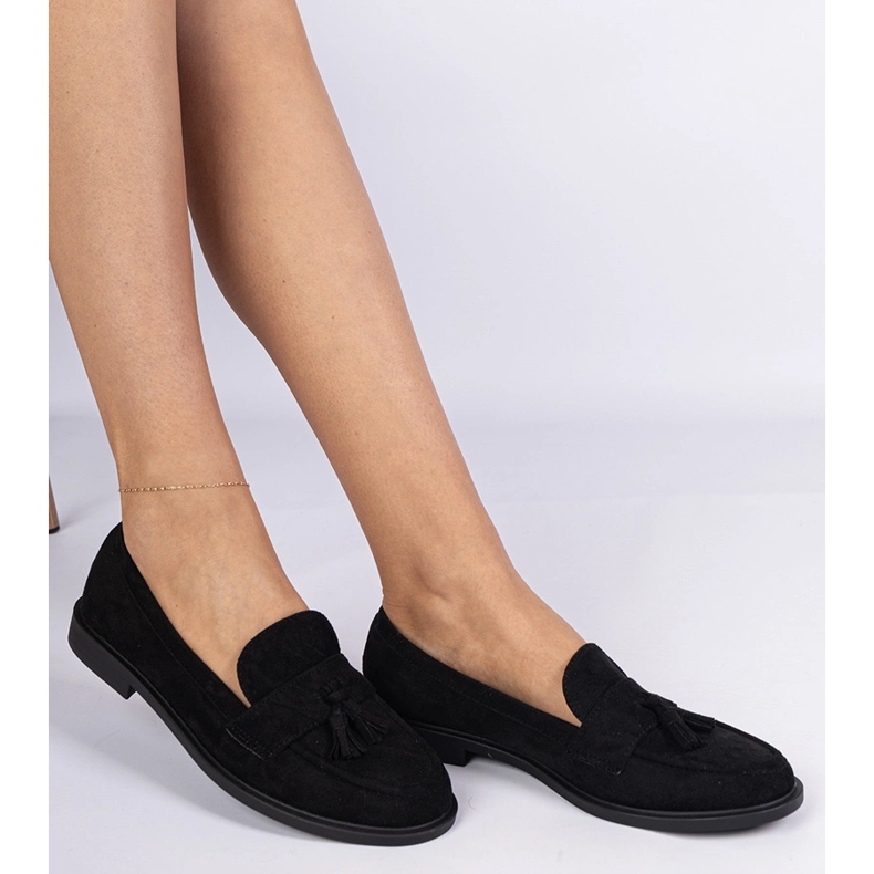 Black women's loafers from Ekozamsz with fringes 1