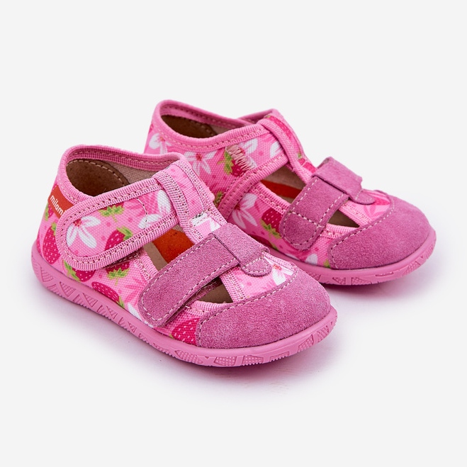 Children's slippers for pink strawberries 1