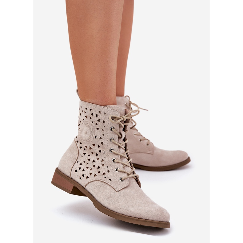 Jezzi Bots with an openwork pattern for a light beach lock beige 1