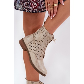 Jezzi Boots with an openwork pattern for a gold lock golden 2