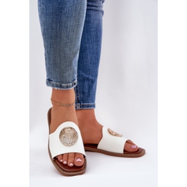 Eco leather flat -heeled flip flops with a white decoration 2 Eco leather flat -heeled flip flops with a white decoration 2