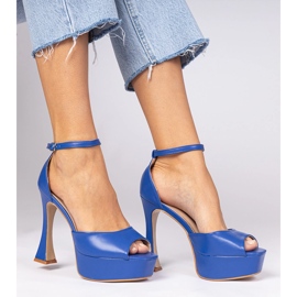 Blue high -heeled sandals 2