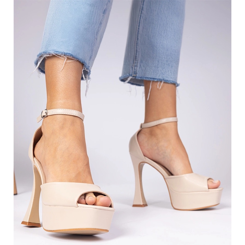 Beige high-heeled sandals 2