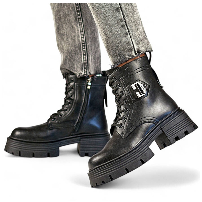 Black GT-TL55B leather women's boots on a block and platform 1