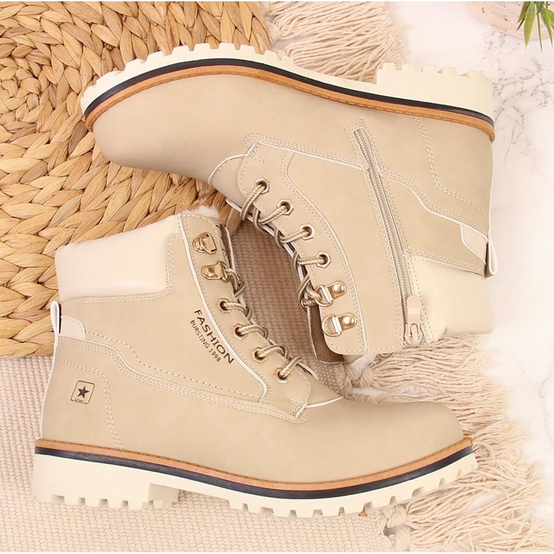 Women's insulated beige boots NEWS 2