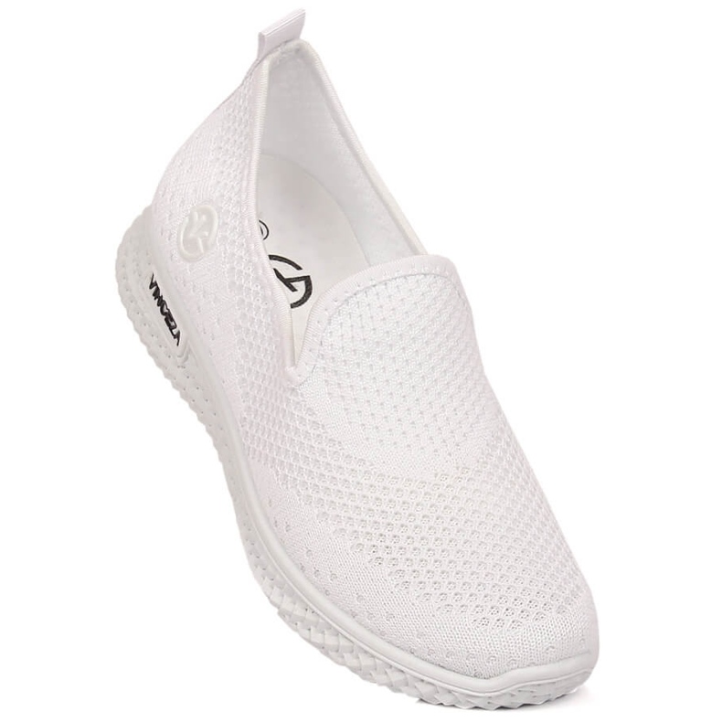 White women's slip-on sports shoes Vinceza 34602 2