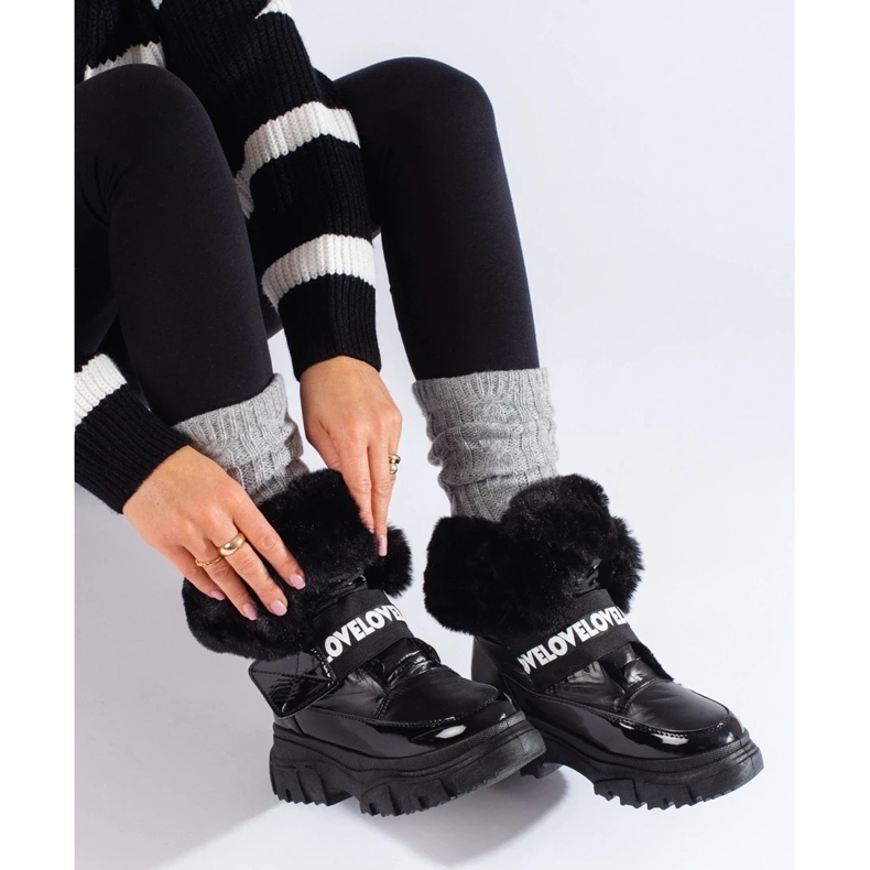 Women's snow boots with an elastic band black 1