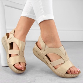 Women's comfortable slip-on sandals with elastic bands, beige eVento 7765 2