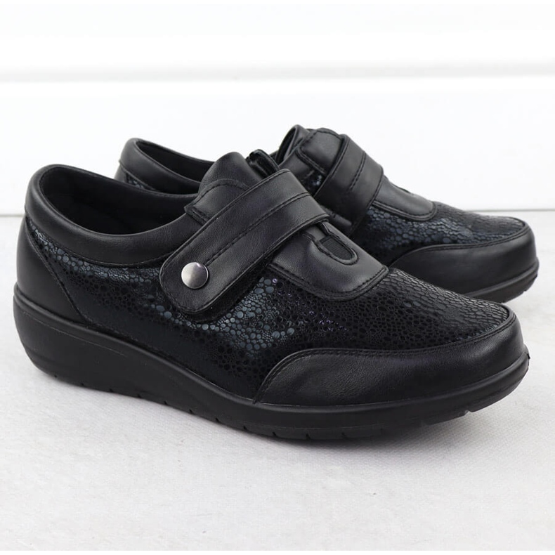Women's comfortable shoes with Velcro black unisoft 9022 2
