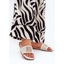 Boto Elegant women's flip flops with flat -heeled decoration white 2 Boto Elegant women's flip flops with flat -heeled decoration white 2