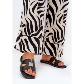 Flat flaps with cutouts and black decoration 2