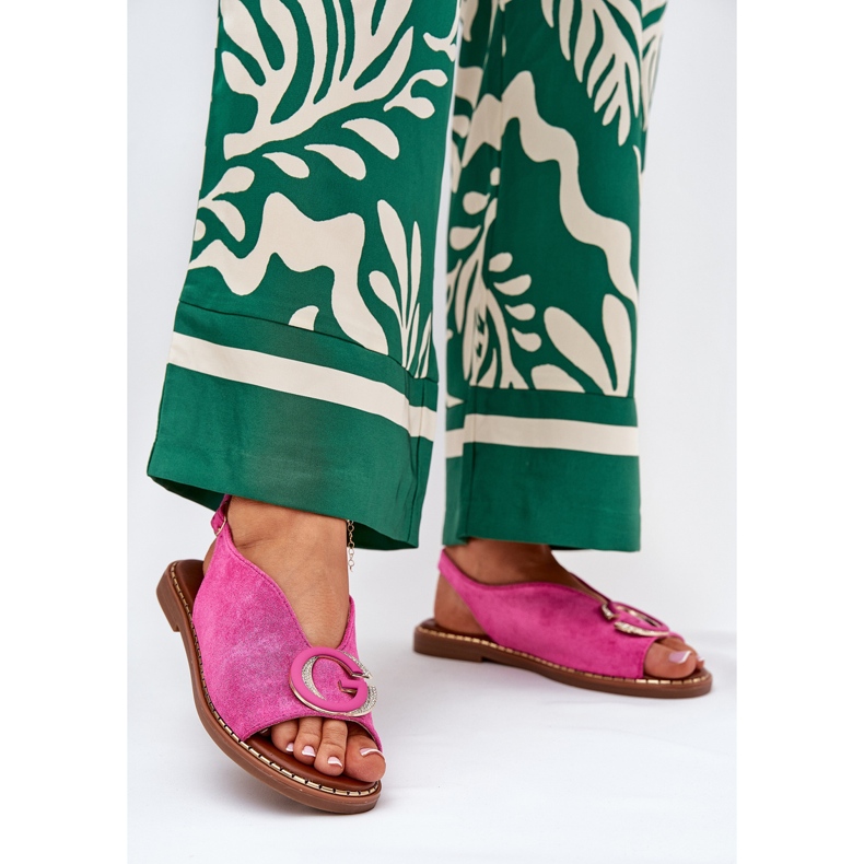 Flat sandals with a pink decoration 2