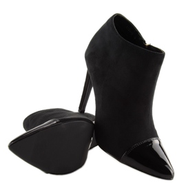 Black boots on a high heel 1131-5 black 2