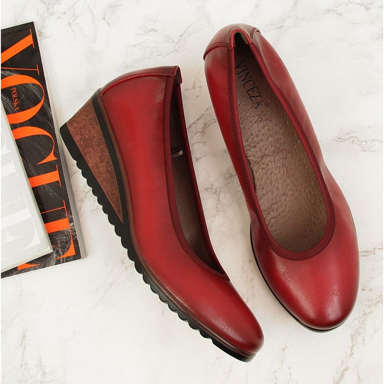 Red Vinceza wedge pumps 2