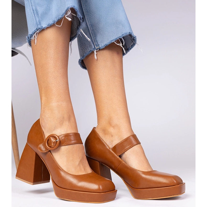 Brown pumps with a square nose and a buckle 1