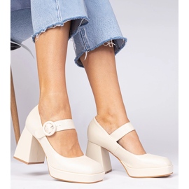 Beige pumps with a square toe and buckle 2