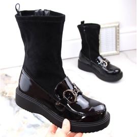 Women's patent leather boots on the platform, insulated black Sabatina DM23-18N 1