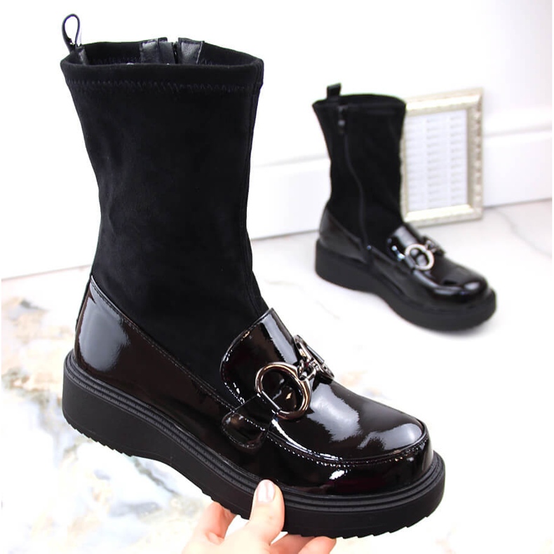 Women's patent leather boots on the platform, insulated black Sabatina DM23-18N 1