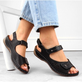 Comfortable women's leather sandals with velcro, black Helios 266-2.011 2 Comfortable women's leather sandals with velcro, black Helios 266-2.011 2