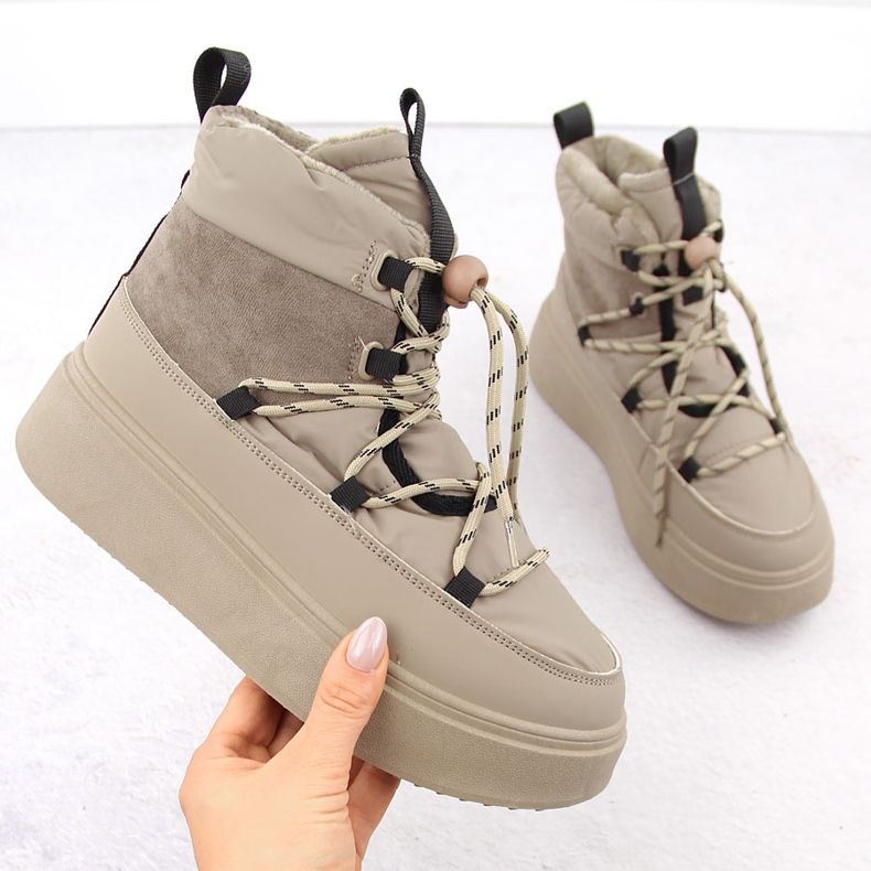 Women's snow boots with platform, beige Potocki 72302 1