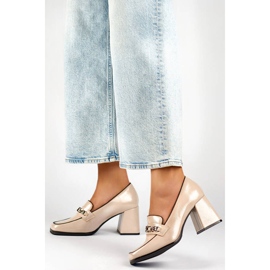 Beige elegant patent leather high-heeled shoes 2