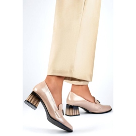 Women's elegant patent leather shoes with a high heel, beige GD-FL479-D.BE 2 Women's elegant patent leather shoes with a high heel, beige GD-FL479-D.BE 2