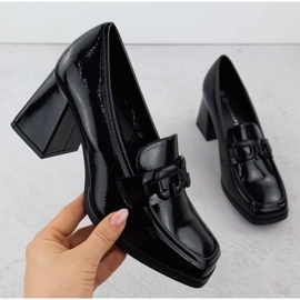 Painted women's shoes on the Black Potocki SZ12553 post 2
