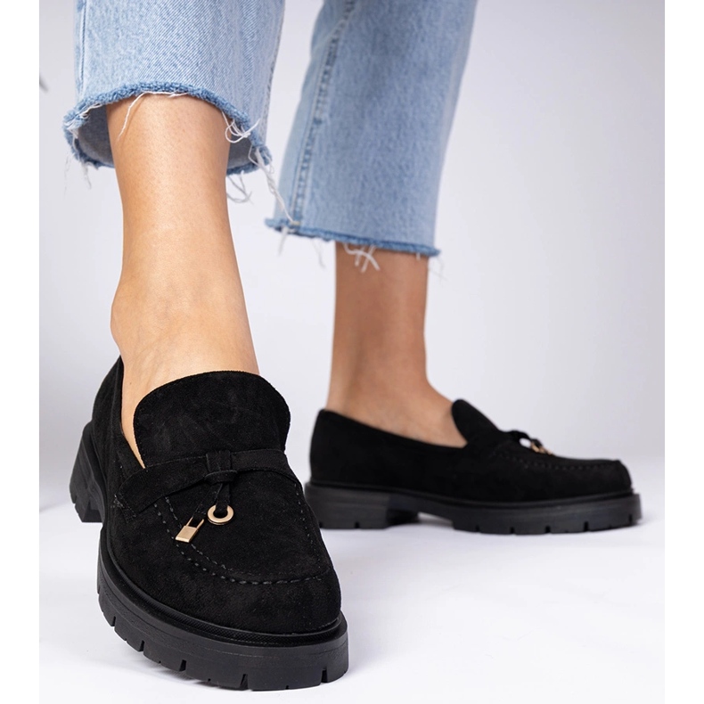 Black loafers from Ekozamsz with decoration 2 Black loafers from Ekozamsz with decoration 2