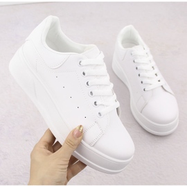 Women's sports shoes on the platform white Sabatina 0974 2