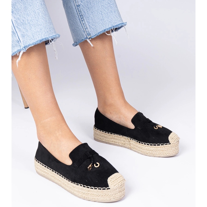 Black espadrilles on a thick sole 1