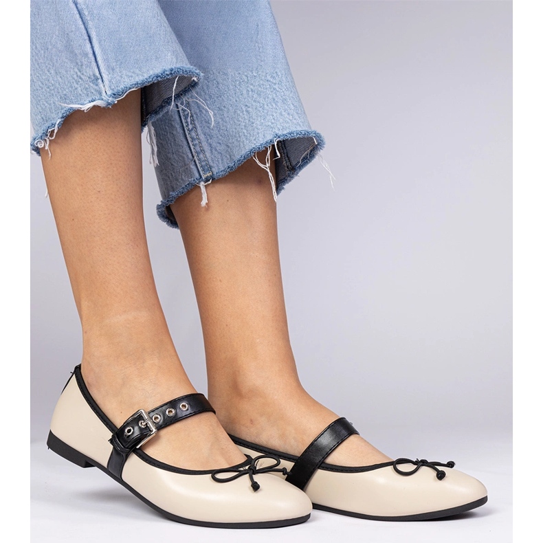 Beige women's ballerinas with a bow 2