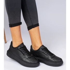 Black sports sneakers from eco -leather 2