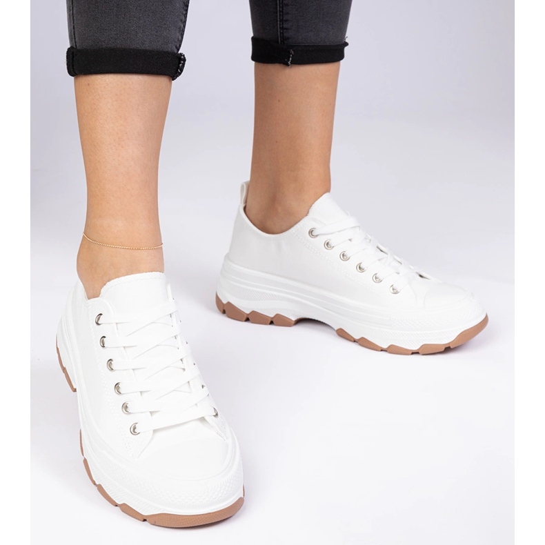 White sneakers with a thick sole 2