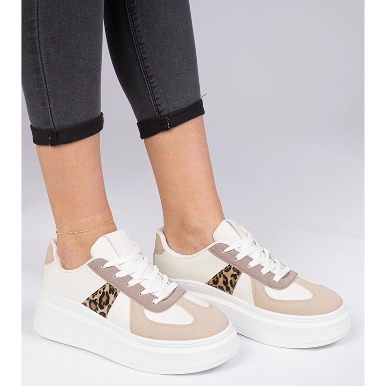 Beige sneakers sneakers on the platform 1 Beige sneakers sneakers on the platform 1