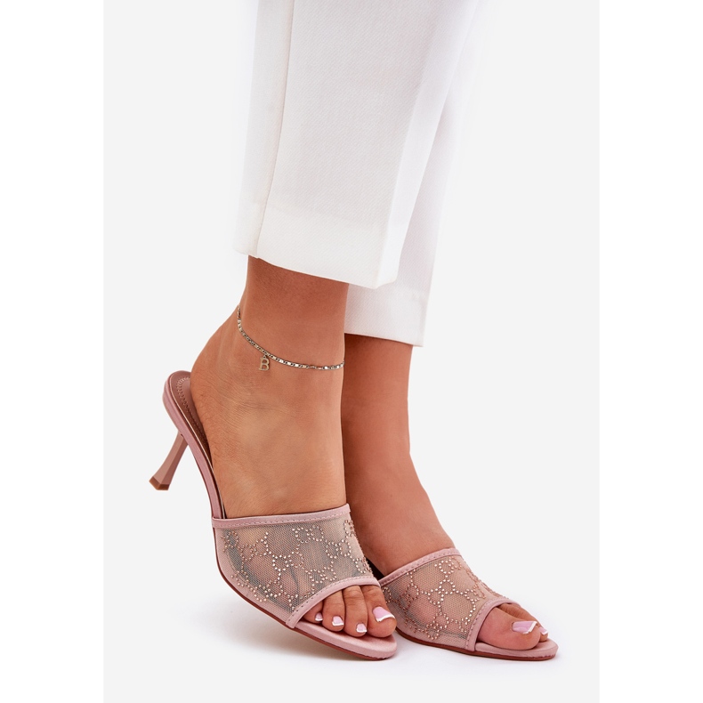 Decorated flip flops on the champagne pin golden 1